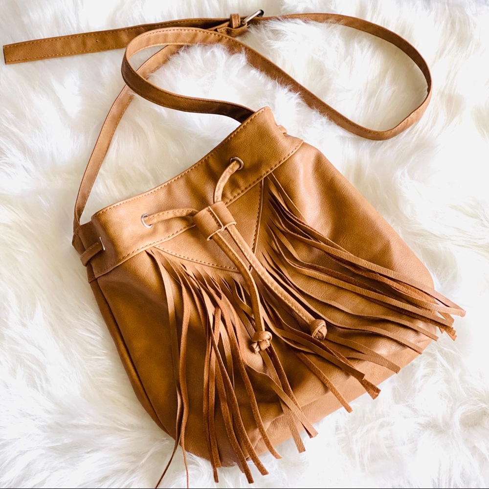 Boho Vegan Bucket Bag | COTTON ON